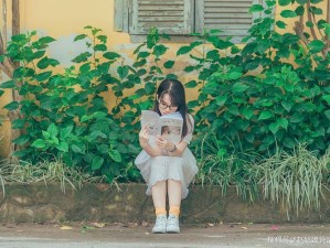 女生和男生一起相嗟嗟嗟免费观看：揭秘热门网络话题背后的故事与情感交织