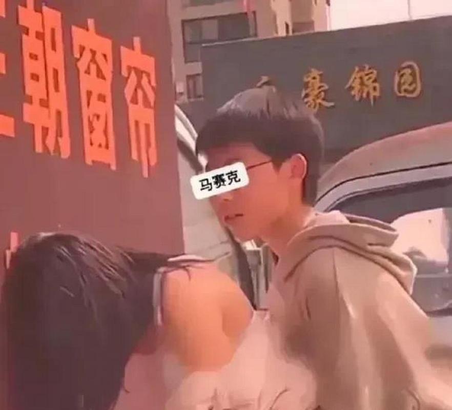 打扑克全程去掉马赛克，这样做好不好？
